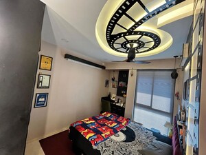 Team Area in 3 BHK Apartment at Lodha Sterling, Kolshet Road – for Sale