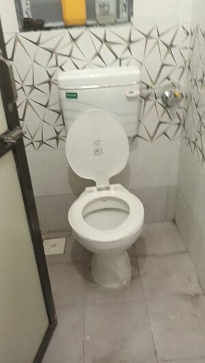 Bathroom in 1 BHK Apartment at Bhandup West – for Rent