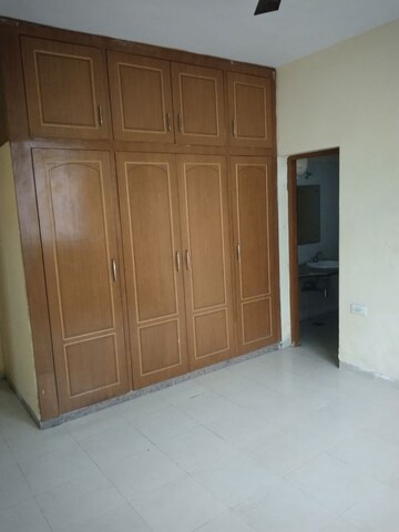 2 BHK Apartment For Rent in Vatika INXT Emilia floors, Sector 82