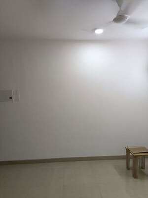 Room in 3 BHK Apartment at Dhoot Time Residency, Sector 63 – for Rent