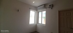Room in 3 BHK Apartment at Dhoot Time Residency, Sector 63 – for Rent
