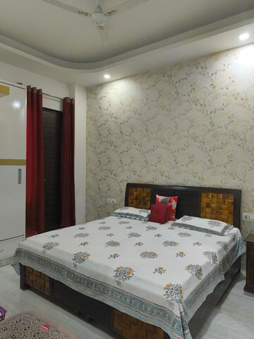 Bedroom in 2 BHK Builder Floor at Sector 51 – for Rent