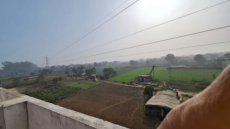 undefined, sector 10 greater noida 3 Bedroom 77 Sq.Yd. Villa In Sector 10 Greater Noida Greater Noida 9758043