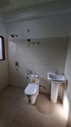 Bathroom in 3 BHK Villa at Sector 10 Greater Noida – for Sale
