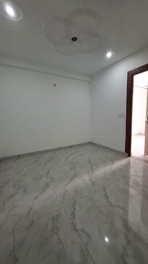 Room in 3 BHK Villa at Sector 10 Greater Noida – for Sale