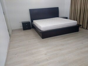 Room in 3 BHK Apartment at M3M Merlin, Sector 67 – for Rent