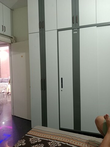 Room in 3 BHK Builder Floor at Huda – for Rent