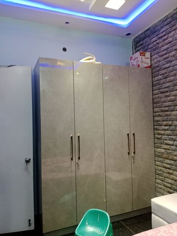 Room in 3 BHK Builder Floor at Huda – for Rent