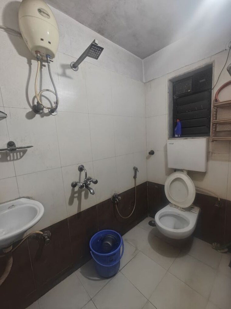 Bathroom, seawoods sector 50 2 Bedroom 1100 Sq.Ft. Apartment In Seawoods Sector 50 Navi Mumbai 9758063