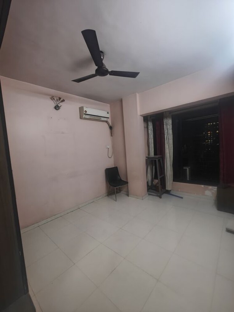 Room, seawoods sector 50 2 Bedroom 1100 Sq.Ft. Apartment In Seawoods Sector 50 Navi Mumbai 9758063