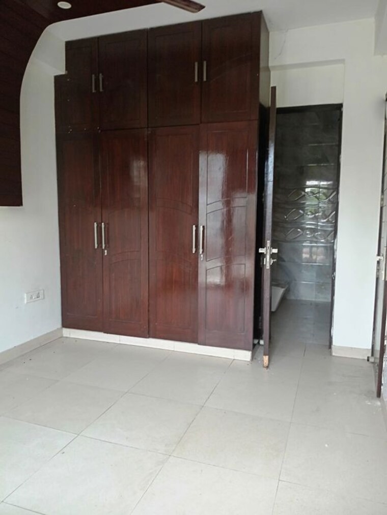 Bedroom, sector 51 3 Bedroom 1900 Sq.Ft. Builder Floor In Sector 51 Gurgaon 9758065