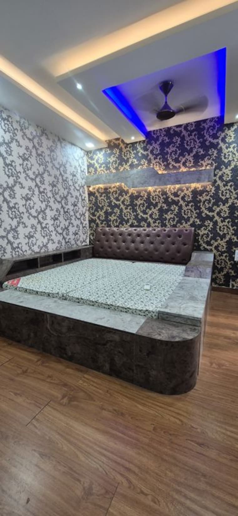 Room, gomti nagar Pg For Boys & Girls In Gomti Nagar 9758099
