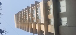 4 BHK + Servant Room Apartment For Sale in Santacruz West