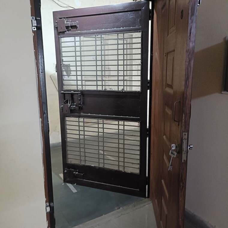 undefined, upavp-ganga-yamuna-and-hindon-enclave 2 Bedroom 1100 Sq.Ft. Apartment In Pratap Vihar Ghaziabad 9758160