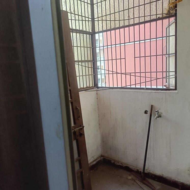 Balcony, upavp-ganga-yamuna-and-hindon-enclave 2 Bedroom 1100 Sq.Ft. Apartment In Pratap Vihar Ghaziabad 9758160