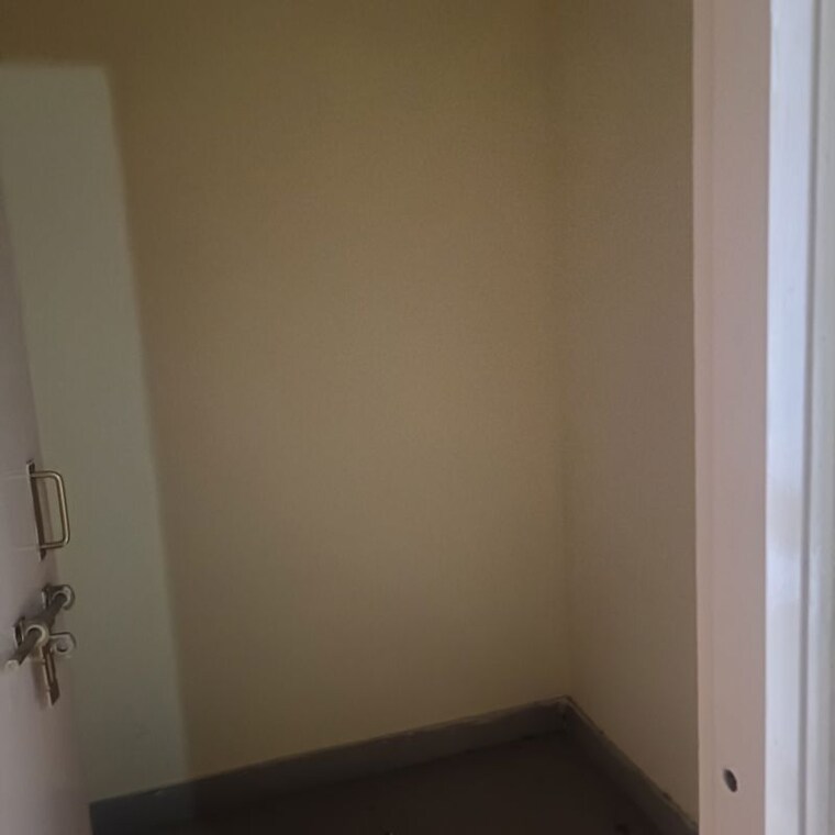 Room, upavp-ganga-yamuna-and-hindon-enclave 2 Bedroom 1100 Sq.Ft. Apartment In Pratap Vihar Ghaziabad 9758160