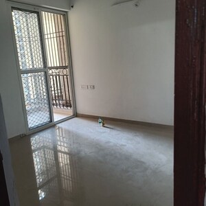 Room in 3 BHK Apartment at Gaurs Siddhartham, Siddharth Vihar – for Rent