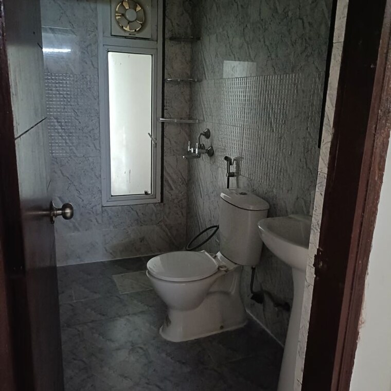 Bathroom, gaurs-siddhartham 3 Bedroom 1185 Sq.Ft. Apartment In Siddharth Vihar Ghaziabad 9758171