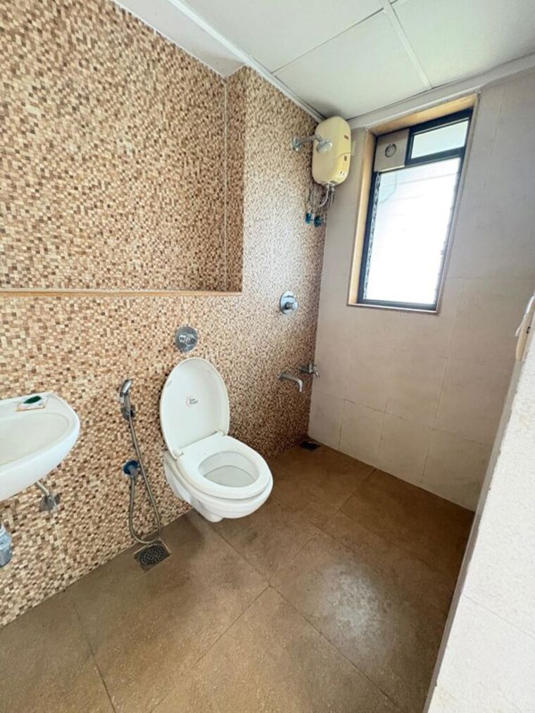 Bathroom, lodha-lakeshore-greens 2 Bedroom 738 Sq.Ft. Apartment In Dombivli East Thane 9758172