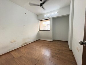 Room in 2 BHK Apartment at Lodha Lakeshore Greens, Dombivli East – for Rent