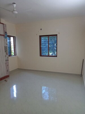 Room in 2 BHK Apartment at Banjara Hills – for Rent