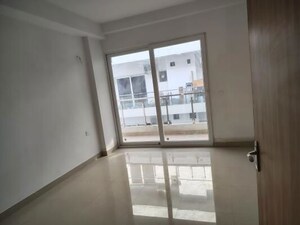 Room in 5 BHK Builder Floor at SS Linden, Sector 84 – for Rent