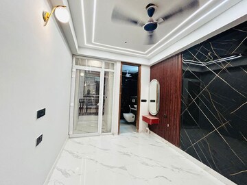 Building Lobby in 1 BHK Builder Floor at Saket – for Rent