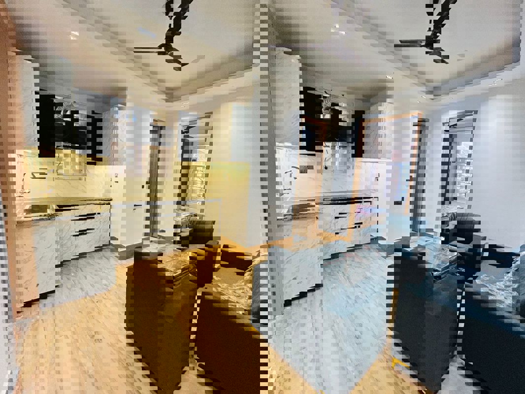 2 BHK Builder Floor For Rent in Saket