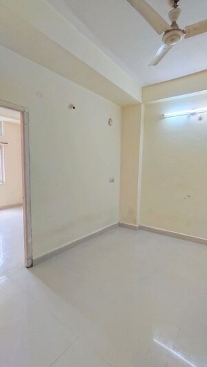 Room in 2 BHK Builder Floor at Begumpet – for Rent