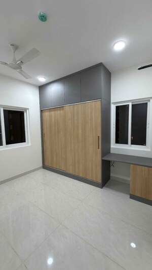 Room in 3 BHK Apartment at Prestige Beverly Hills, Kokapet – for Rent