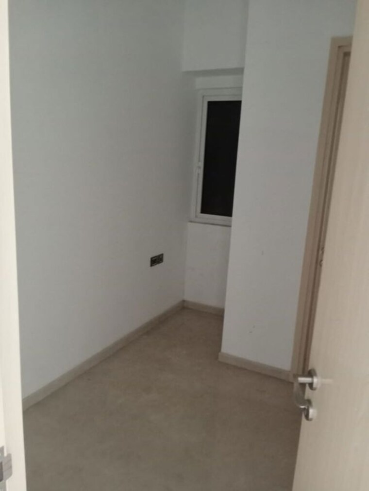 Room, one-hiranandani-park 3 Bedroom 1106 Sq.Ft. Apartment In Ghodbunder Road Thane 9758265