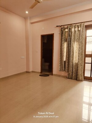 Room in 3 BHK Independent House at Ardee City, Sector 52 – for Rent