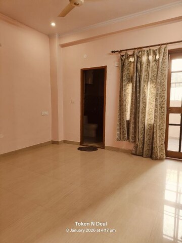 Room in 3 BHK Independent House at Ardee City, Sector 52 – for Rent