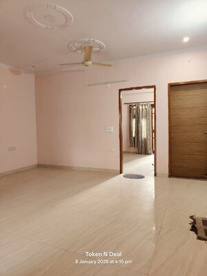 Room in 3 BHK Independent House at Ardee City, Sector 52 – for Rent