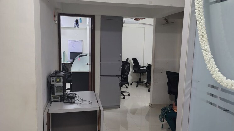 Team Area, blue-pearl-204-blue-paradise Commercial Office Space 600 Sq.Ft. In Baner Pune 9758281