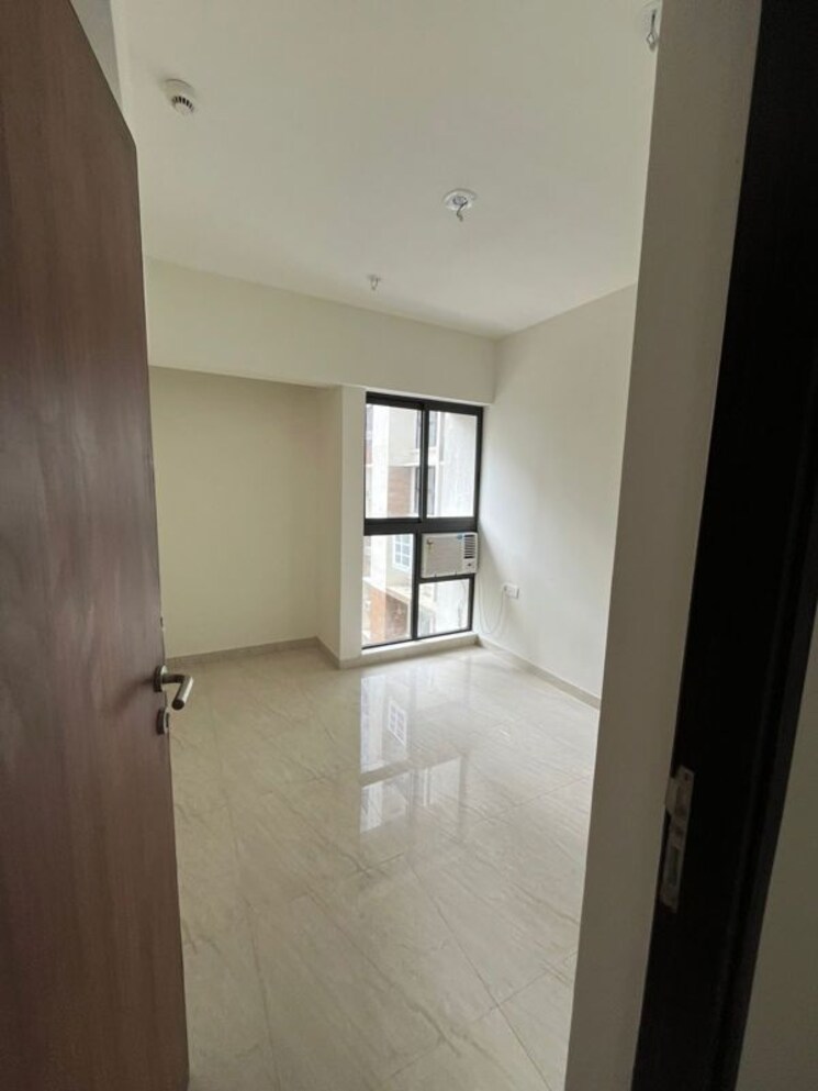 Bedroom, lodha-crown-quality-homes 1 Bedroom 500 Sq.Ft. Apartment In Majiwada Thane 9757769