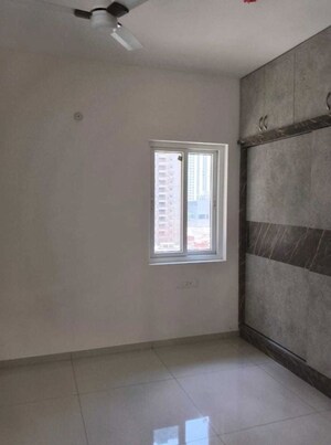 Room in 3 BHK Apartment at Rajapushpa Provincia, Narsingi – for Rent