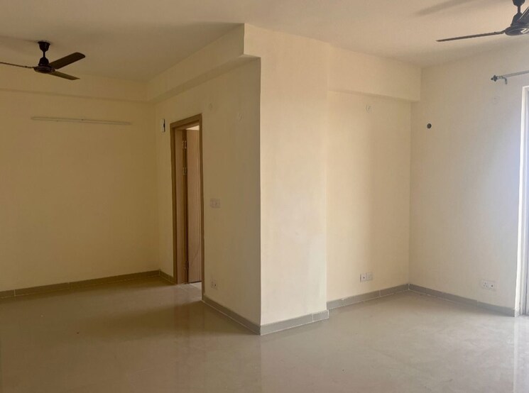 Room, dlf-express-greens 3.5 Bedroom 2000 Sq.Ft. Apartment In Manesar Sector 1a Gurgaon 9758299