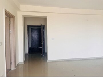 Room in 3.5 BHK Apartment at DLF Express Greens, Manesar Sector 1a – for Rent