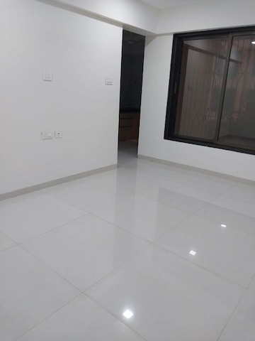 Room in 2 BHK Apartment at Kripa Bliss, Vikhroli East – for Rent