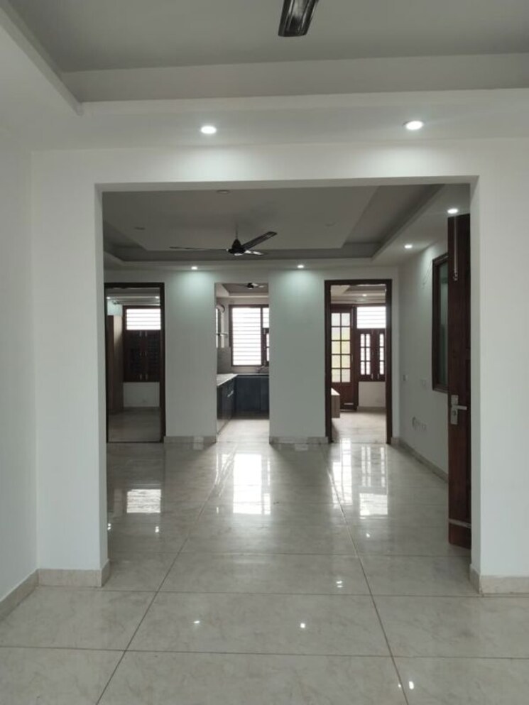 Room, ardee-city 3 Bedroom 1550 Sq.Ft. Builder Floor In Sector 52 Gurgaon 9758344