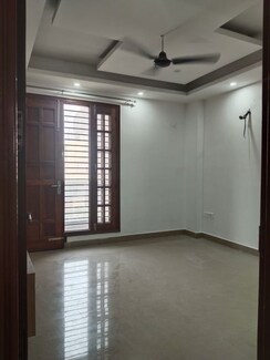3 BHK + Pooja Room,Study Room Builder Floor For Rent in Ardee City