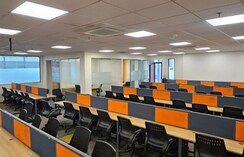 Office Space For Rent in Ackruti Trade Centre