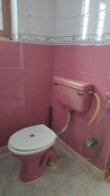 Bathroom in 2 BHK Builder Floor at Sector 30 – for Rent