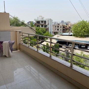 Balcony in  Pg at Sector 39 – for Rent