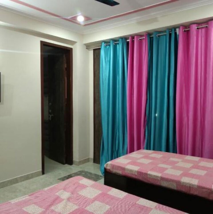 Bedroom, sector 39 Pg For Boys & Girls In Sector 39 9758394