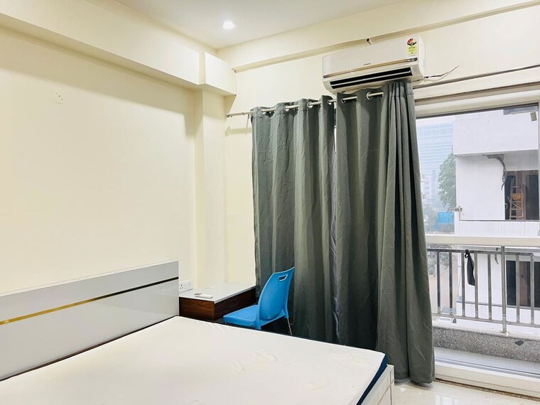 Room, sector 43 4 Bedroom 418 Sq.Yd. Builder Floor In Sector 43 Gurgaon 9758418