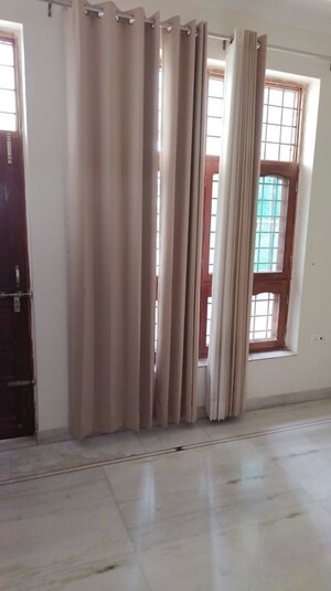 Building Lobby in 2 BHK Builder Floor at Sector 38 – for Rent