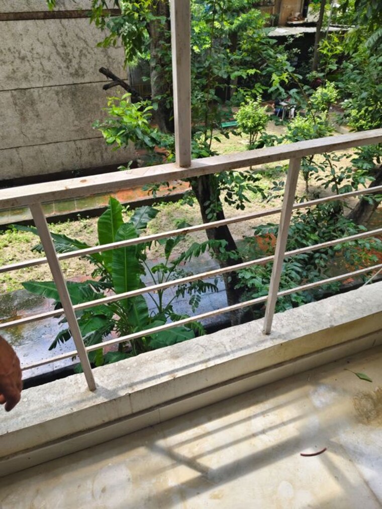 Balcony, sector 23 2.5 Bedroom 2150 Sq.Ft. Independent House In Sector 23 Noida 9758460