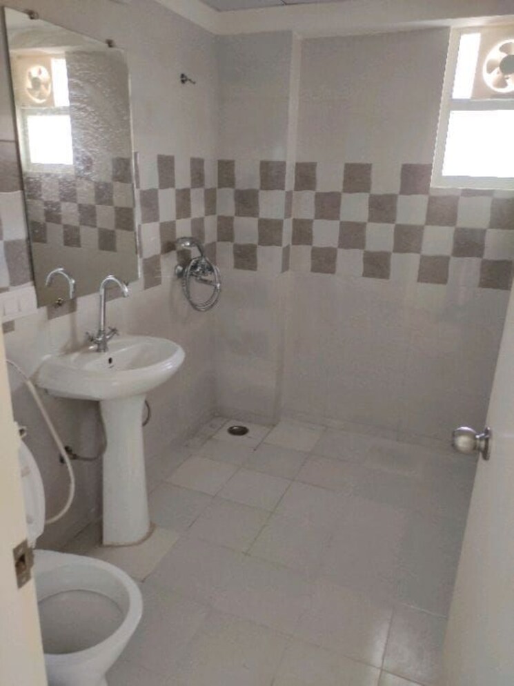Bathroom, gaur-city-7th-avenue 2 Bedroom 1075 Sq.Ft. Apartment In Sector 4 Greater Noida Greater Noida 9758235